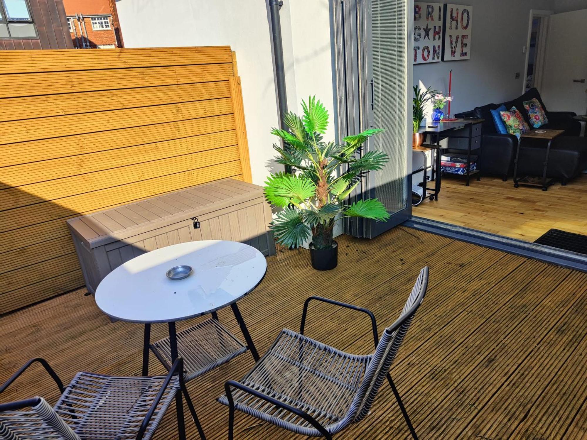 Modern Central Brighton Patio Apartment Μπράιτον Εξωτερικό φωτογραφία